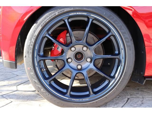 ＧＲヤリス ＲＺ　ハイパフォーマンス　ファースト　エディション　ＧＲエアロキット　ＲＥＣＡＲＯ２脚　ＦＵＪＩＳＵＢＯマフラー　ＶｏｌｋＲａｃｉｎｇ１８インチアルミ　ＪＢＬサウンド　ＢＬＩＴＺエアクリーナー　ＢＬＩＴＺスロコン　純正ＯＰマーブル柄カーボンルーフ（13枚目）