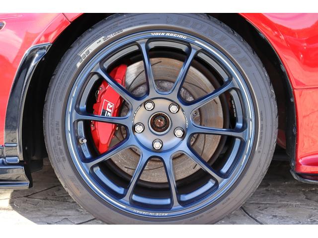 ＧＲヤリス ＲＺ　ハイパフォーマンス　ファースト　エディション　ＧＲエアロキット　ＲＥＣＡＲＯ２脚　ＦＵＪＩＳＵＢＯマフラー　ＶｏｌｋＲａｃｉｎｇ１８インチアルミ　ＪＢＬサウンド　ＢＬＩＴＺエアクリーナー　ＢＬＩＴＺスロコン　純正ＯＰマーブル柄カーボンルーフ（16枚目）