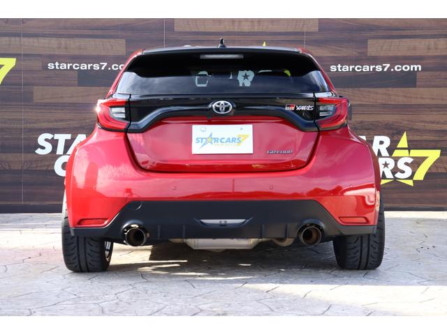 ＧＲヤリス ＲＺ　ハイパフォーマンス　ファースト　エディション　ＧＲエアロキット　ＲＥＣＡＲＯ２脚　ＦＵＪＩＳＵＢＯマフラー　ＶｏｌｋＲａｃｉｎｇ１８インチアルミ　ＪＢＬサウンド　ＢＬＩＴＺエアクリーナー　ＢＬＩＴＺスロコン　純正ＯＰマーブル柄カーボンルーフ（23枚目）