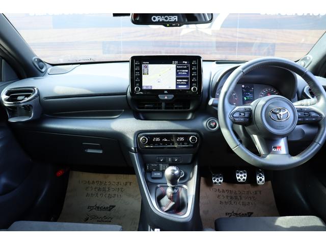 ＧＲヤリス ＲＺ　ハイパフォーマンス　ファースト　エディション　ＧＲエアロキット　ＲＥＣＡＲＯ２脚　ＦＵＪＩＳＵＢＯマフラー　ＶｏｌｋＲａｃｉｎｇ１８インチアルミ　ＪＢＬサウンド　ＢＬＩＴＺエアクリーナー　ＢＬＩＴＺスロコン　純正ＯＰマーブル柄カーボンルーフ（33枚目）