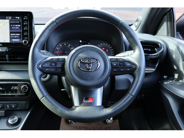 ＧＲヤリス ＲＺ　ハイパフォーマンス　ファースト　エディション　ＧＲエアロキット　ＲＥＣＡＲＯ２脚　ＦＵＪＩＳＵＢＯマフラー　ＶｏｌｋＲａｃｉｎｇ１８インチアルミ　ＪＢＬサウンド　ＢＬＩＴＺエアクリーナー　ＢＬＩＴＺスロコン　純正ＯＰマーブル柄カーボンルーフ（38枚目）