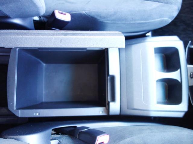 4WD 2.4Z プラチナセレクション 7人 両側パワースライドドア HDDナビ バックカメラ ワンセグTV ミュージックサーバー 前後ソナー ETC 特別シート HID フォグランプ ステアリングスイッチ MTモード付AT イモビライザー(33枚目)