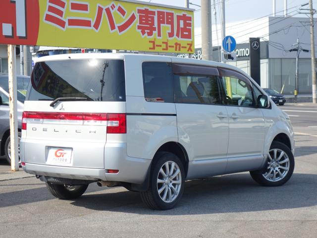 デリカＤ：５ Ｇ　パワーパッケージ　４ＷＤ　ＳＵＶ　ワンオーナー　寒冷地仕様　横滑り防止装置　両側電動スライドドア　社外ＨＤＤナビ　フルセグＴＶ　ＣＤ／ＤＶＤ再生　クルーズコントロール　パドルシフト　スマートキー　ＥＴＣ　ＨＩＤ　フォグランプ（2枚目）