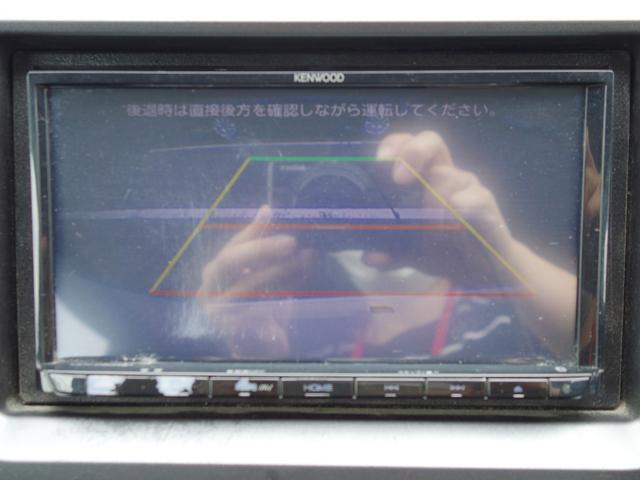 ステップワゴンスパーダ Ｓ　４ＷＤ　フロントガラス熱線　左側電動スライドドア　バックカメラ　社外ＳＤナビ　ＣＤ／ＤＶＤ再生　社外後席モニター　ＥＴＣ　パドルシフト　ＨＩＤヘッドライト　フォグランプ　キーレスエントリー　電動格納ミラー（15枚目）