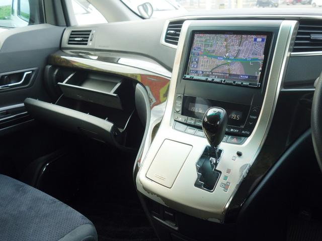 ヴェルファイア ２．４Ｚ　プラチナセレクションＩＩ　４ＷＤ　横滑り防止装置　両側電動スライドドア　バックカメラ　社外ＨＤＤナビ　後席モニター　ステアリングスイッチ　クリアランスソナー　スマートキー　ＥＴＣ　ＨＩＤヘッドライト　フォグランプ　ドライブレコーダー（15枚目）