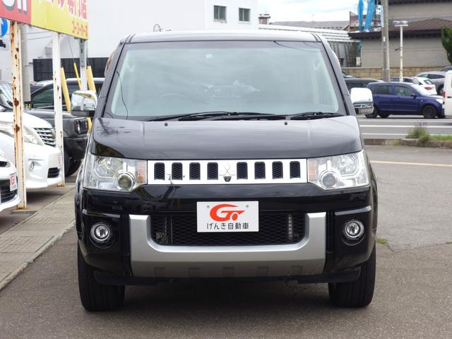 デリカＤ：５ シャモニー　４ＷＤ　ＳＵＶ　横滑り防止装置　シートヒーター　両側電動スライドドア　バックカメラ　サイドカメラ　フロントカメラ　純正ＨＤＤナビ　フルセグＴＶ　ＣＤ／ＤＶＤ　クルーズコントロール　スマートキー　ＥＴＣ　ＨＩＤ（3枚目）