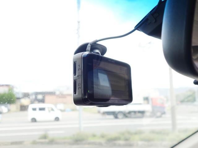 デリカＤ：５ Ｇ　パワーパッケージ　４ＷＤ　ＳＵＶ　寒冷地仕様　横滑り防止装置　左側電動スライドドア　社外ＨＤＤナビ　フルセグＴＶ　後席用ヘッドレスモニター×２　クルーズコントロール　パドルシフト　スマートキー　ＥＴＣ　社外ドライブレコーダー（13枚目）
