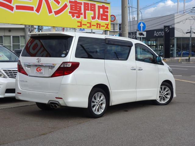 アルファード ２４０Ｓ　４ＷＤ　寒冷地仕様　フロントガラス熱線　横滑り防止装置　左側電動スライドドア　バックカメラ　サイドカメラ　フロントカメラ　純正ＨＤＤナビ　後席フリップダウンモニター　クリアランスソナー　ＥＴＣ　スマートキー（2枚目）