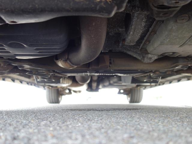 アルファード ２４０Ｓ　４ＷＤ　寒冷地仕様　フロントガラス熱線　横滑り防止装置　左側電動スライドドア　バックカメラ　サイドカメラ　フロントカメラ　純正ＨＤＤナビ　後席フリップダウンモニター　クリアランスソナー　ＥＴＣ　スマートキー（45枚目）