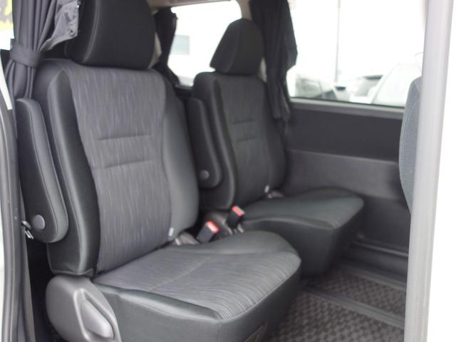 ヴォクシー ＺＳ　煌　４ＷＤ　寒冷地仕様　フロントガラス熱線　両側電動スライドドア　バックカメラ　社外メモリーナビ　フルセグＴＶ　ＥＴＣ　パドルシフト　スマートキー　ＨＩＤヘッドライト　フォグランプ　ドライブレコーダー（29枚目）
