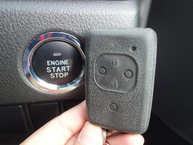 ヴェルファイア ２．４Ｚ　プラチナセレクションＩＩ　４ＷＤ　横滑り防止装置　両側電動スライドドア　バックカメラ　純正ＨＤＤナビ　フルセグＴＶ　ＣＤ／ＤＶＤ　後席フリップダウンモニター　クリアランスソナー　スマートキー　ＥＴＣ　ＨＩＤヘッドライト　フォグランプ（25枚目）