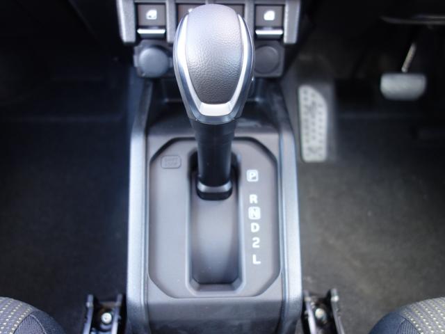 ジムニー XC 4WD 軽自動車 SUV  届出済未使用車 横滑り防止装置 シートヒーター アイドリングストップ クルーズコントロール クリアランスソナー スマートキー ミラーヒーター LEDヘッドライト・フォグランプ(17枚目)