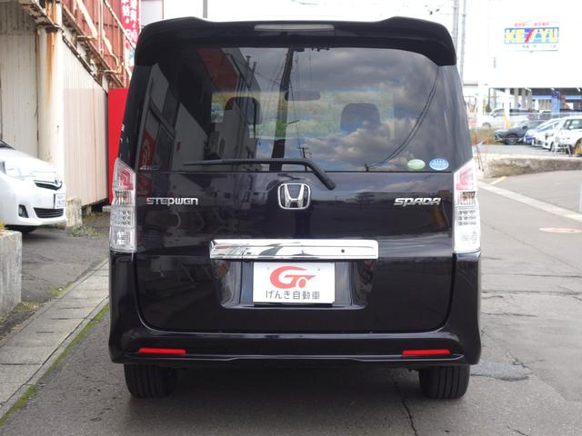 ステップワゴンスパーダ Z 4WD フロントガラス熱線 横滑り防止装置 両側電動スライドドア バックカメラ 社外メモリーナビ ワンセグTV CD/DVD ETC パドルシフト HID フォグランプ スマートキー ミラーヒーター(4枚目)