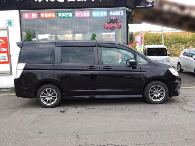 ステップワゴンスパーダ Z 4WD フロントガラス熱線 横滑り防止装置 両側電動スライドドア バックカメラ 社外メモリーナビ ワンセグTV CD/DVD ETC パドルシフト HID フォグランプ スマートキー ミラーヒーター(5枚目)