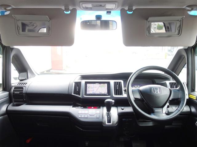 ステップワゴンスパーダ Z 4WD フロントガラス熱線 横滑り防止装置 両側電動スライドドア バックカメラ 社外メモリーナビ ワンセグTV CD/DVD ETC パドルシフト HID フォグランプ スマートキー ミラーヒーター(12枚目)