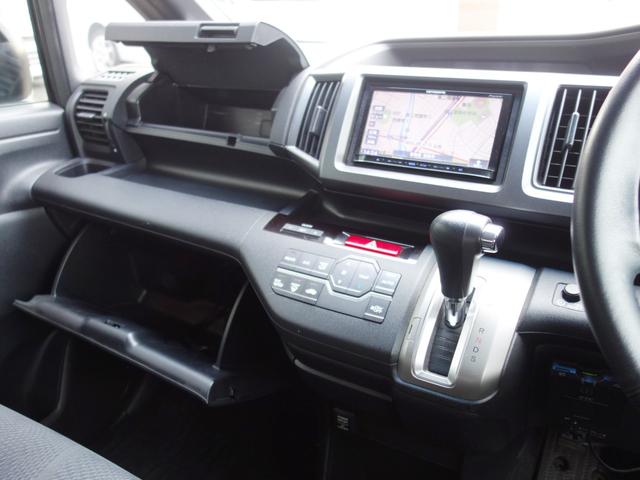 ステップワゴンスパーダ Z 4WD フロントガラス熱線 横滑り防止装置 両側電動スライドドア バックカメラ 社外メモリーナビ ワンセグTV CD/DVD ETC パドルシフト HID フォグランプ スマートキー ミラーヒーター(13枚目)