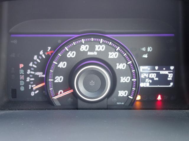 ステップワゴンスパーダ Z 4WD フロントガラス熱線 横滑り防止装置 両側電動スライドドア バックカメラ 社外メモリーナビ ワンセグTV CD/DVD ETC パドルシフト HID フォグランプ スマートキー ミラーヒーター(21枚目)