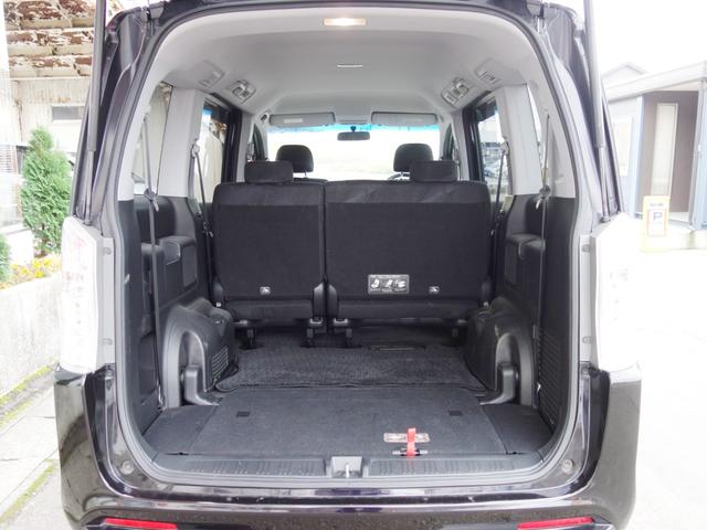 ステップワゴンスパーダ Z 4WD フロントガラス熱線 横滑り防止装置 両側電動スライドドア バックカメラ 社外メモリーナビ ワンセグTV CD/DVD ETC パドルシフト HID フォグランプ スマートキー ミラーヒーター(34枚目)