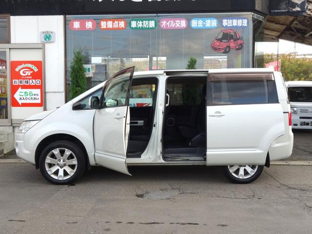 デリカＤ：５ Ｇ　ナビパッケージ　４ＷＤ　ＳＵＶ　左側電動スライドドア　バックカメラ　フロントカメラ　サイドカメラ　純正ＨＤＤナビ　ワンセグＴＶ　ＣＤ／ＤＶＤ再生　ミュージックサーバー　クルーズコントロール　パドルシフト　スマートキー　ＥＴＣ（8枚目）