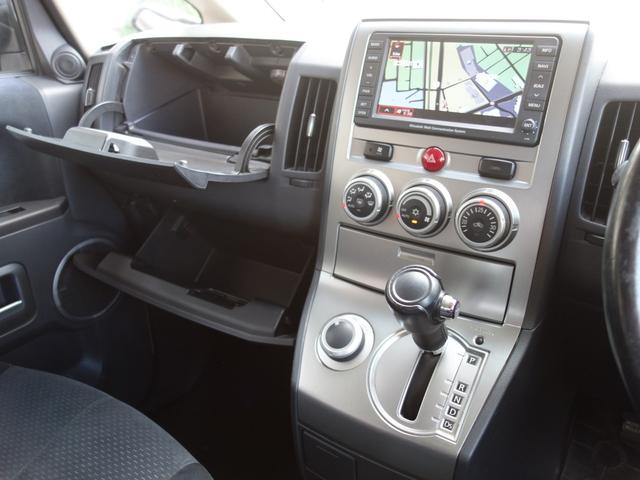 デリカＤ：５ Ｇ　ナビパッケージ　４ＷＤ　ＳＵＶ　左側電動スライドドア　バックカメラ　フロントカメラ　サイドカメラ　純正ＨＤＤナビ　ワンセグＴＶ　ＣＤ／ＤＶＤ再生　ミュージックサーバー　クルーズコントロール　パドルシフト　スマートキー　ＥＴＣ（13枚目）