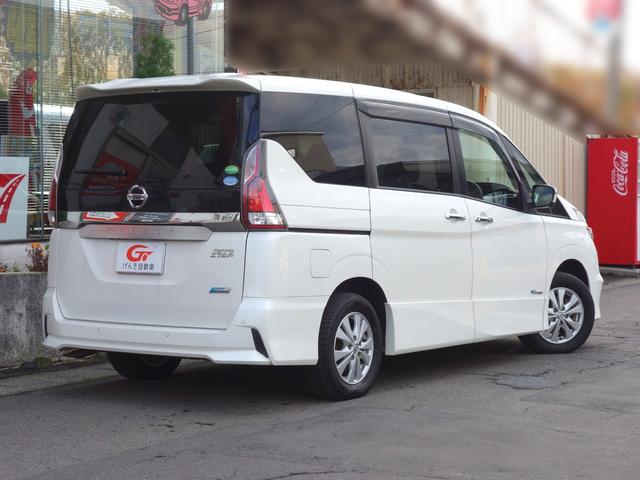 セレナ ハイウェイスター Vセレクション 4WD 両側電動スライドドア 横滑り防止装置 シートヒーター 360℃カメラ 純正SDナビ フルセグTV CD/DVD/BD再生 後席フリップダウンモニター アイドリングストップ クルーズコントロール ETC(2枚目)