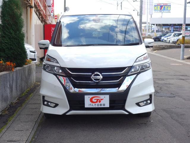 セレナ ハイウェイスター Vセレクション 4WD 両側電動スライドドア 横滑り防止装置 シートヒーター 360℃カメラ 純正SDナビ フルセグTV CD/DVD/BD再生 後席フリップダウンモニター アイドリングストップ クルーズコントロール ETC(3枚目)