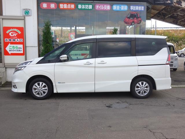セレナ ハイウェイスター Vセレクション 4WD 両側電動スライドドア 横滑り防止装置 シートヒーター 360℃カメラ 純正SDナビ フルセグTV CD/DVD/BD再生 後席フリップダウンモニター アイドリングストップ クルーズコントロール ETC(6枚目)