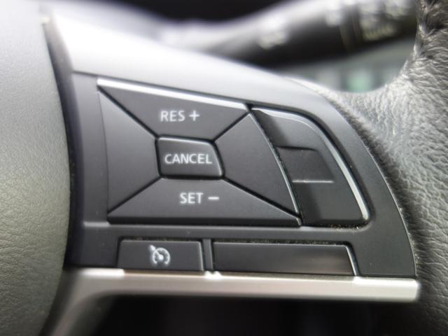 セレナ ハイウェイスター Vセレクション 4WD 両側電動スライドドア 横滑り防止装置 シートヒーター 360℃カメラ 純正SDナビ フルセグTV CD/DVD/BD再生 後席フリップダウンモニター アイドリングストップ クルーズコントロール ETC(26枚目)