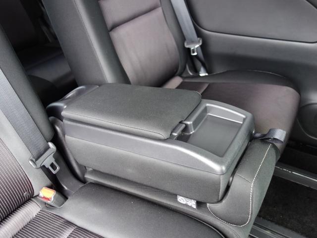 セレナ ハイウェイスター Vセレクション 4WD 両側電動スライドドア 横滑り防止装置 シートヒーター 360℃カメラ 純正SDナビ フルセグTV CD/DVD/BD再生 後席フリップダウンモニター アイドリングストップ クルーズコントロール ETC(31枚目)