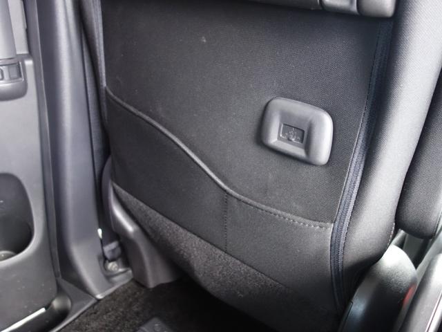 セレナ ハイウェイスター Vセレクション 4WD 両側電動スライドドア 横滑り防止装置 シートヒーター 360℃カメラ 純正SDナビ フルセグTV CD/DVD/BD再生 後席フリップダウンモニター アイドリングストップ クルーズコントロール ETC(32枚目)