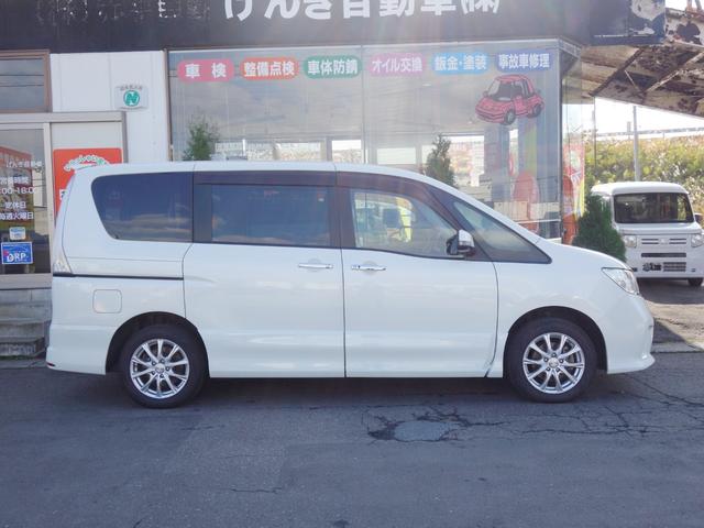 セレナ ハイウェイスター 4WD 両側電動スライドドア 横滑り防止装置 バックカメラ 純正HDDナビ フルセグTV アイドリングストップ クルーズコントロール ETC スマートキー HID フォグランプ 社外ドライブレコーダー(前後)(5枚目)