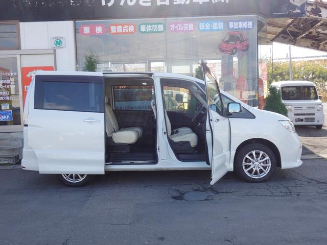 セレナ ハイウェイスター 4WD 両側電動スライドドア 横滑り防止装置 バックカメラ 純正HDDナビ フルセグTV アイドリングストップ クルーズコントロール ETC スマートキー HID フォグランプ 社外ドライブレコーダー(前後)(7枚目)