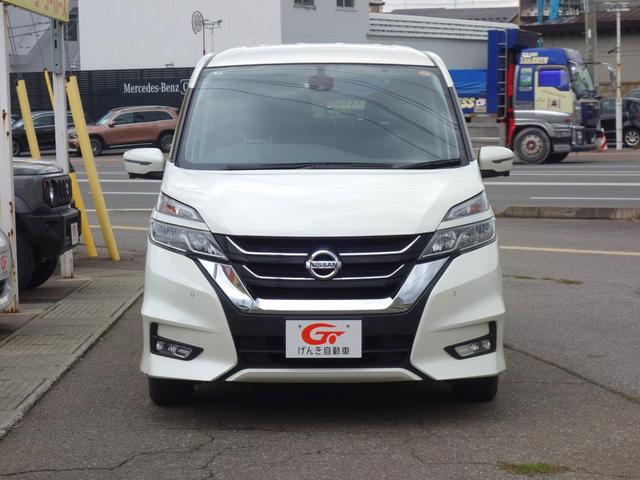 セレナ ハイウェイスター　４ＷＤ　横滑り防止装置　衝突軽減ブレーキ　両側電動スライドドア　３６０℃カメラ　純正ＳＤナビ　フルセグＴＶ　アイドリングストップ　クルーズコントロール　ＥＴＣ　スマートキー　フォグランプ　ドライブレコーダー（3枚目）