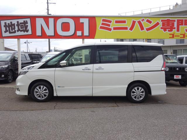 セレナ ハイウェイスター　４ＷＤ　横滑り防止装置　衝突軽減ブレーキ　両側電動スライドドア　３６０℃カメラ　純正ＳＤナビ　フルセグＴＶ　アイドリングストップ　クルーズコントロール　ＥＴＣ　スマートキー　フォグランプ　ドライブレコーダー（6枚目）