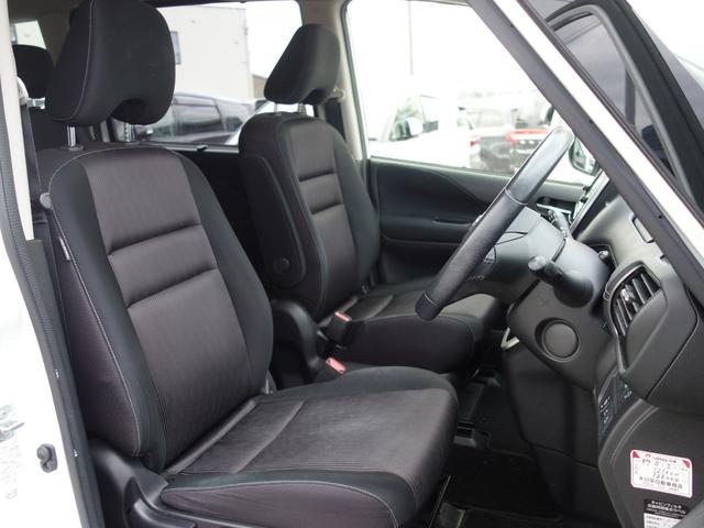 セレナ ハイウェイスター　４ＷＤ　横滑り防止装置　衝突軽減ブレーキ　両側電動スライドドア　３６０℃カメラ　純正ＳＤナビ　フルセグＴＶ　アイドリングストップ　クルーズコントロール　ＥＴＣ　スマートキー　フォグランプ　ドライブレコーダー（9枚目）