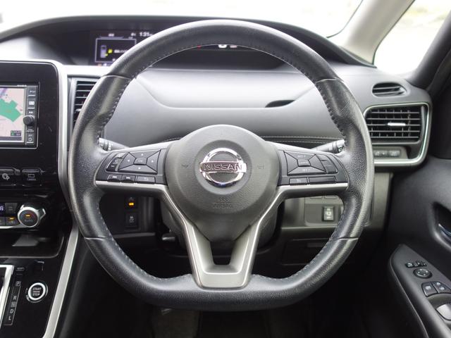 セレナ ハイウェイスター　４ＷＤ　横滑り防止装置　衝突軽減ブレーキ　両側電動スライドドア　３６０℃カメラ　純正ＳＤナビ　フルセグＴＶ　アイドリングストップ　クルーズコントロール　ＥＴＣ　スマートキー　フォグランプ　ドライブレコーダー（23枚目）