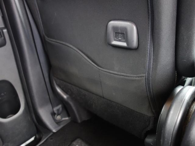 セレナ ハイウェイスター　４ＷＤ　横滑り防止装置　衝突軽減ブレーキ　両側電動スライドドア　３６０℃カメラ　純正ＳＤナビ　フルセグＴＶ　アイドリングストップ　クルーズコントロール　ＥＴＣ　スマートキー　フォグランプ　ドライブレコーダー（34枚目）