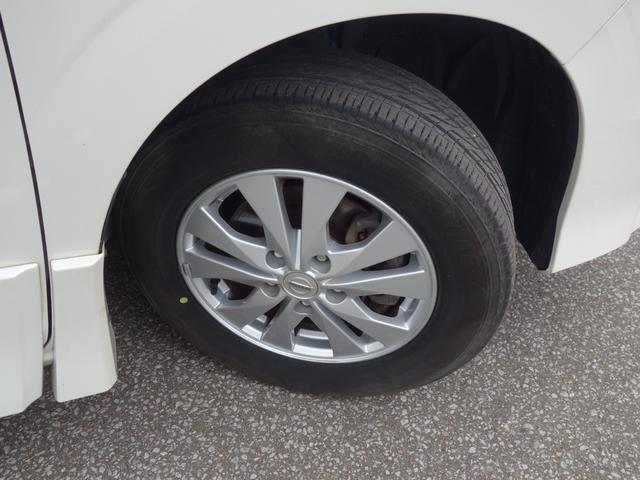 セレナ ハイウェイスター　４ＷＤ　横滑り防止装置　衝突軽減ブレーキ　両側電動スライドドア　３６０℃カメラ　純正ＳＤナビ　フルセグＴＶ　アイドリングストップ　クルーズコントロール　ＥＴＣ　スマートキー　フォグランプ　ドライブレコーダー（42枚目）