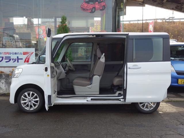 タント Ｘ　４ＷＤ　軽自動車　横滑り防止　シートヒーター（運転席）　左側電動スライドドア　社外メモリーナビ　フルセグＴＶ　ＣＤ／ＤＶＤ　アイドリングストップ　スマートキー　社外エンジンスターター　社外ドライブレコーダー（8枚目）
