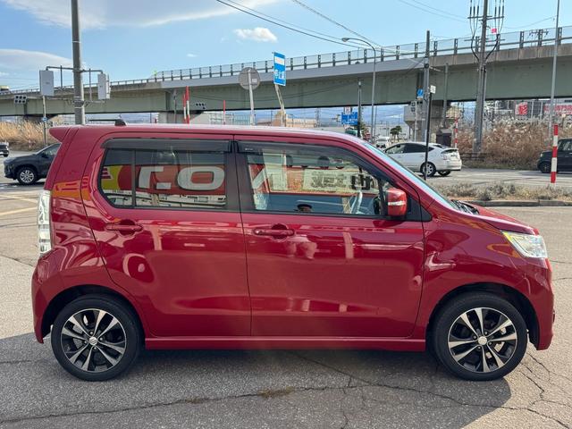 ワゴンＲスティングレー Ｔ　４ＷＤ　軽自動車　横滑り防止装置　シートヒーター　社外ＣＤデッキ　アイドリングストップ　パドルシフト　スマートキー　ＥＴＣ　ＨＩＤ　フォグランプ　電動格納ミラー　ミラーヒーター　社外ドライブレコーダー（5枚目）