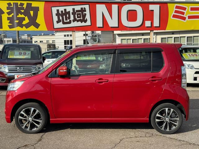 ワゴンＲスティングレー Ｔ　４ＷＤ　軽自動車　横滑り防止装置　シートヒーター　社外ＣＤデッキ　アイドリングストップ　パドルシフト　スマートキー　ＥＴＣ　ＨＩＤ　フォグランプ　電動格納ミラー　ミラーヒーター　社外ドライブレコーダー（6枚目）