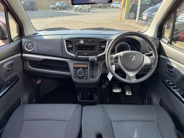 ワゴンＲスティングレー Ｔ　４ＷＤ　軽自動車　横滑り防止装置　シートヒーター　社外ＣＤデッキ　アイドリングストップ　パドルシフト　スマートキー　ＥＴＣ　ＨＩＤ　フォグランプ　電動格納ミラー　ミラーヒーター　社外ドライブレコーダー（10枚目）