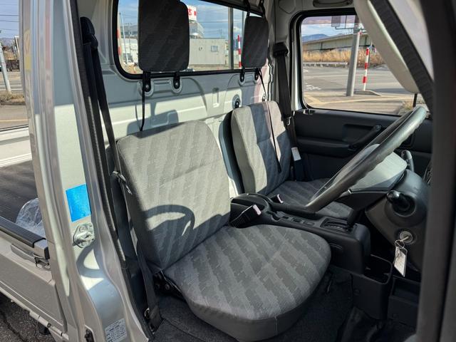 キャリイトラック ＫＵ　４ＷＤ　軽トラック　純正ラジオ　切替式４ＷＤ（8枚目）