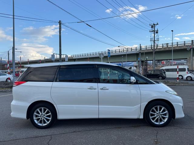 エスティマ ２．４アエラス　Ｇエディション　４ＷＤ　寒冷地仕様　フロントガラス熱線　両側電動スライドドア　バックカメラ　純正ＳＤナビ　フルセグＴＶ　ＣＤ／ＤＶＤ　後席フリップダウンモニター　クルーズコントロール　ＥＴＣ　スマートキー　オートライト（5枚目）