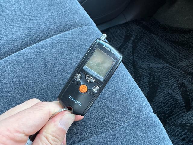 エスティマ ２．４アエラス　Ｇエディション　４ＷＤ　寒冷地仕様　フロントガラス熱線　両側電動スライドドア　バックカメラ　純正ＳＤナビ　フルセグＴＶ　ＣＤ／ＤＶＤ　後席フリップダウンモニター　クルーズコントロール　ＥＴＣ　スマートキー　オートライト（21枚目）