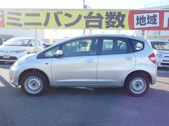 すべての車に外装のコーティングと各種ルームクリーニングを施工いたします！外装も内装も愛車はいつもピカピカキレイが気持ちいいですね♪ 6