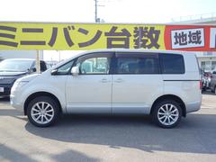 すべての車に外装のコーティングと各種ルームクリーニングを施工いたします！外装も内装も愛車はいつもピカピカキレイが気持ちいいですね♪ 6