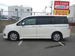 すべての車に外装のコーティングと各種ルームクリーニングを施工いたします！外装も内装も愛車はいつもピカピカキレイが気持ちいいですね♪ 6