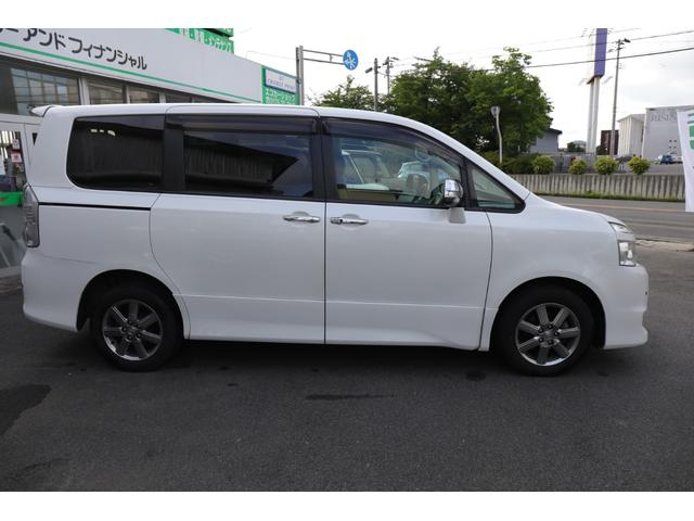ZS 煌II 4WD ナビ 後席フリップダウンモニター(2枚目)