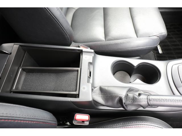 XD Lパッケージ 4WD 純正メモリーナビ バックカメラ Bluetooth 地デジ 走行2万キロ台 禁煙車 レザーシート(18枚目)